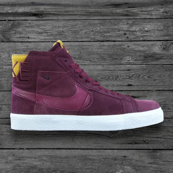 Nike SB Zoom Blazer Mid Premium Shoes - Night Maroon/White/Rosewood (Brand New) - Picture 2 of 3